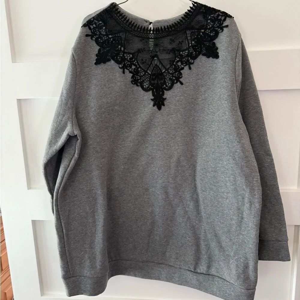 New Gray Sweatshirt with Black Lace Detail at collar size 3XL